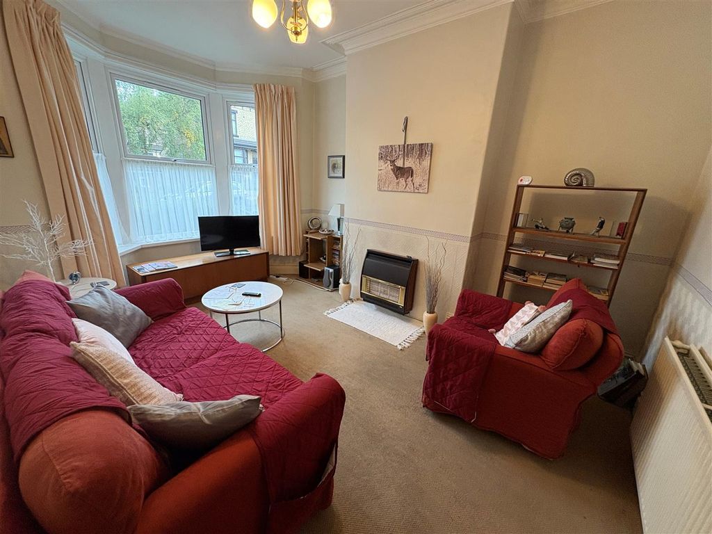 Property photo 2 of 11