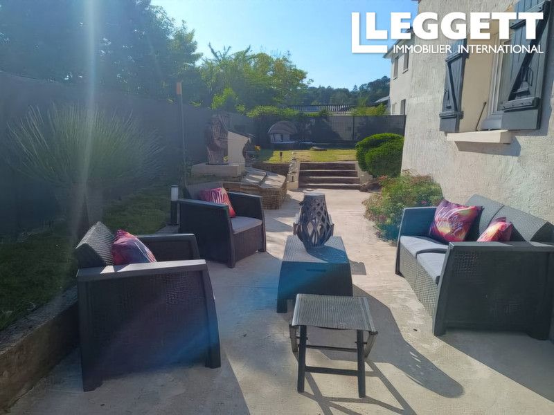 Property photo 2 of 10