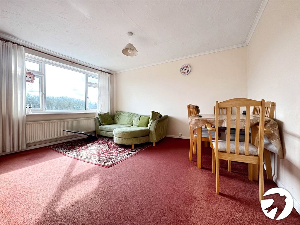 Property photo 2 of 8 Picture 2