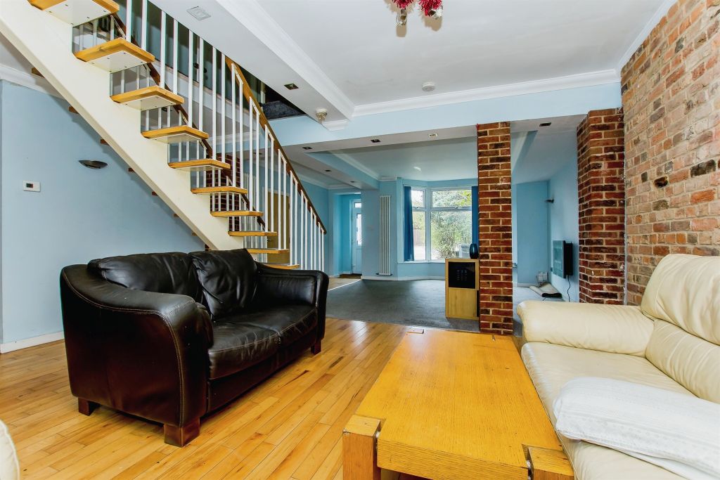 Property photo 3 of 22