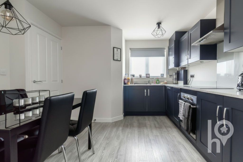 Property photo 3 of 9 Photo 5