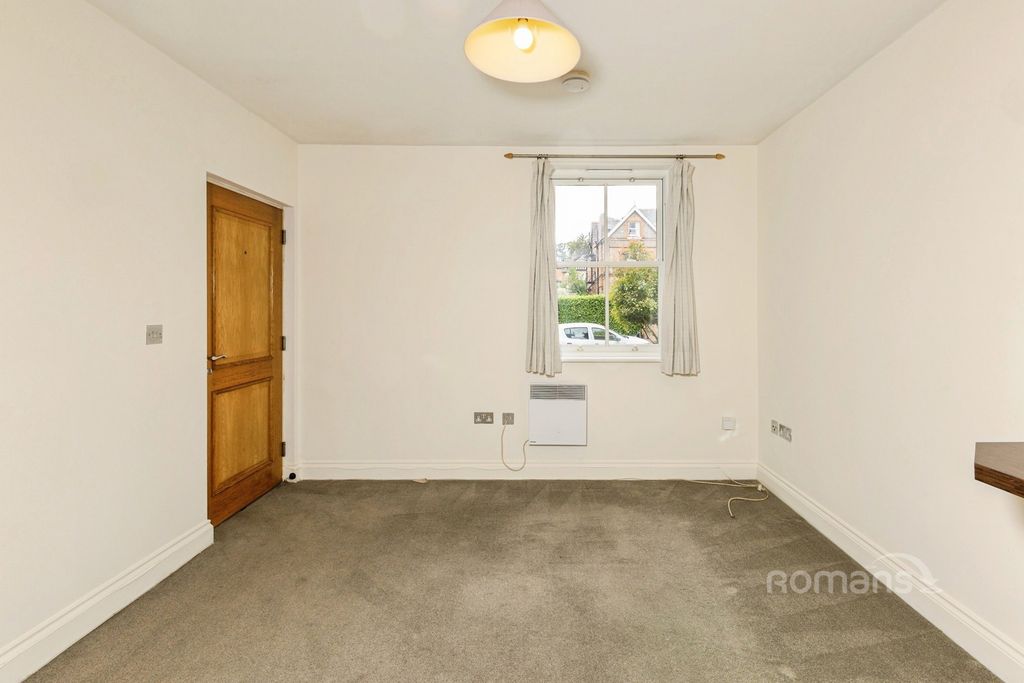 Property photo 3 of 9 Pbox-Img.Jpg