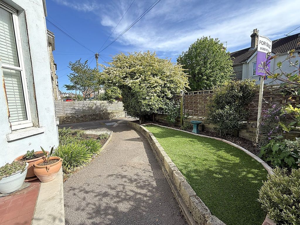 Property photo 1 of 24