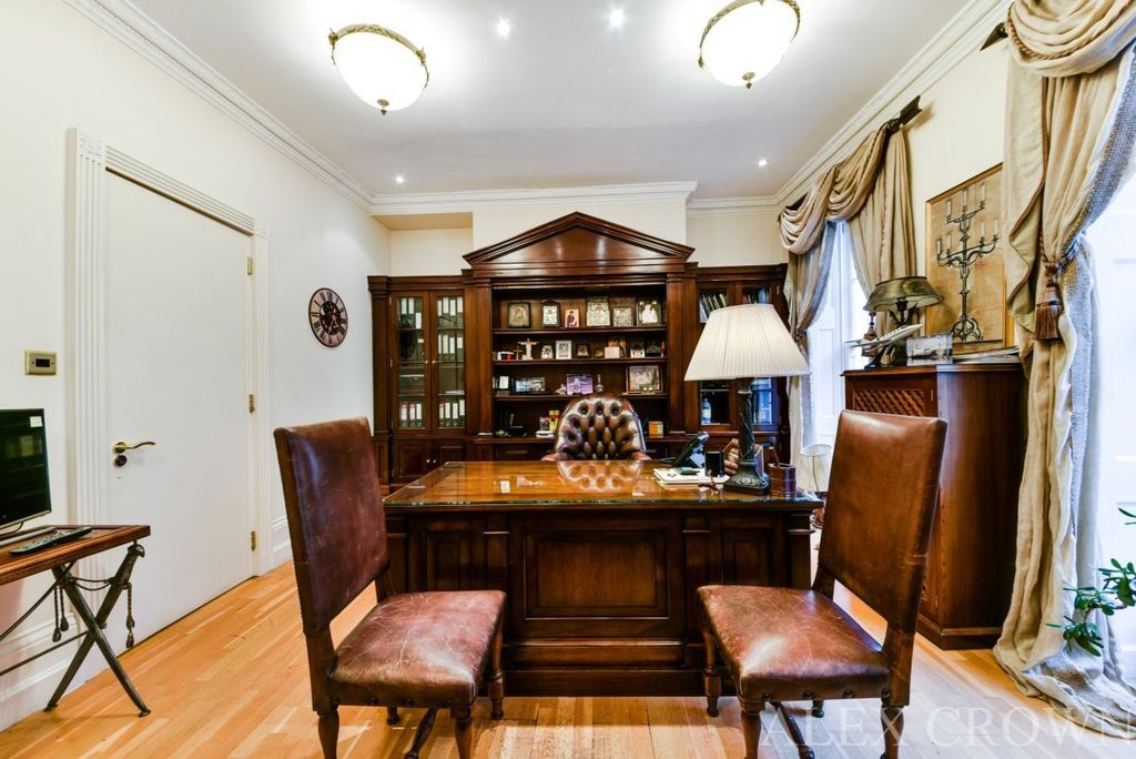 Property photo 3 of 12