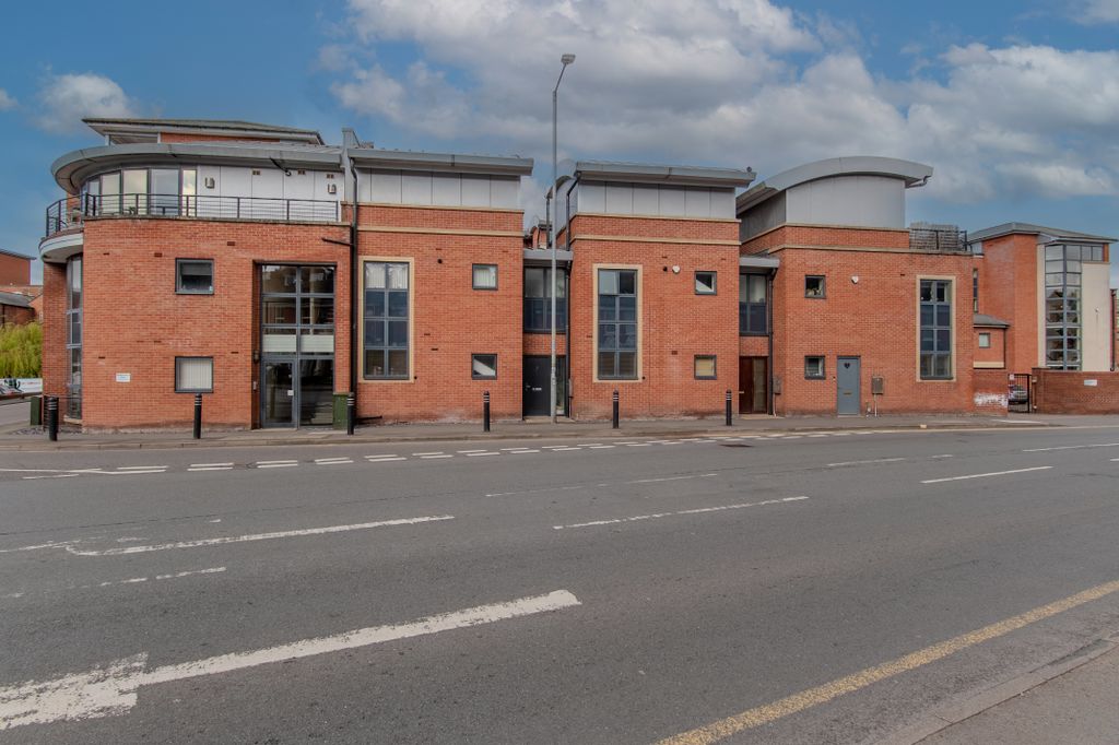 Property photo 1 of 19