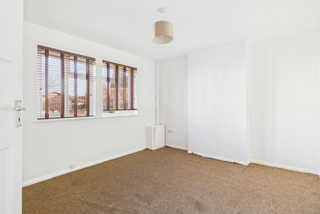 Property photo 2 of 13 Cam02519G0-Pr0366-Still004