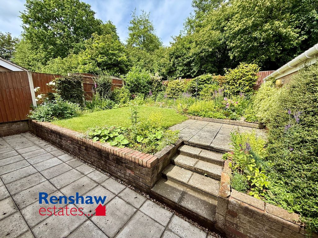 Property photo 3 of 9 R (1)
