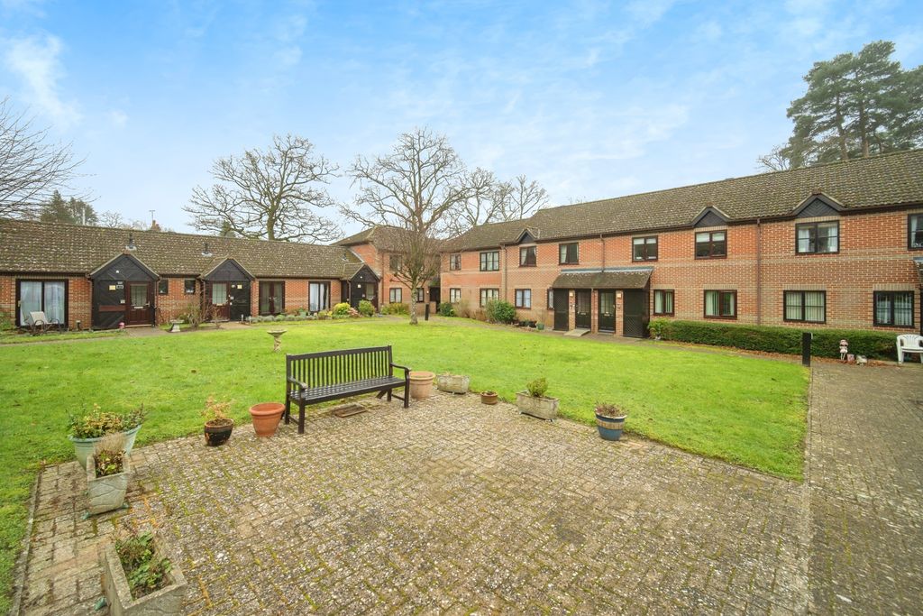 Property photo 1 of 10 General View