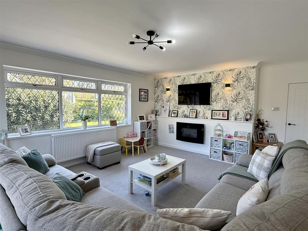 Property photo 2 of 49 Img_4866.Jpeg