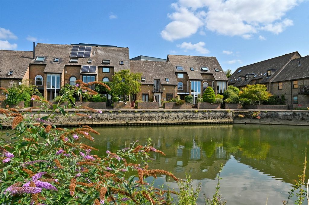 Property photo 1 of 14 Picture No. 02