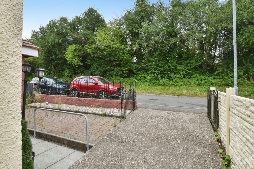 Property photo 2 of 19 Pbox-Img.Jpg