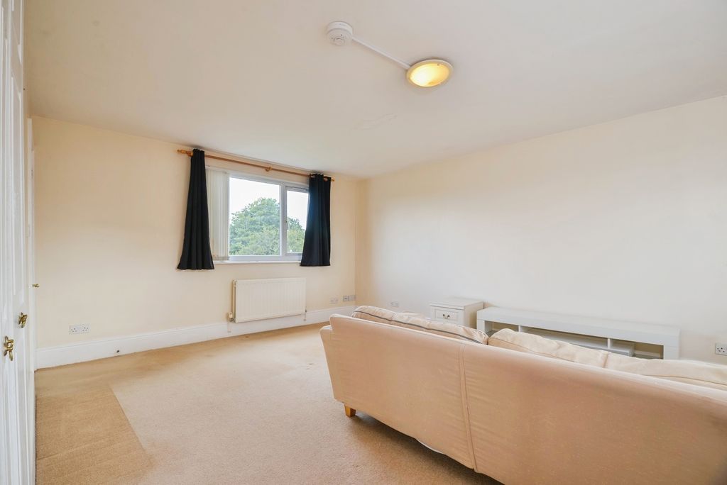 Property photo 2 of 20 Pbox-Img.Jpg