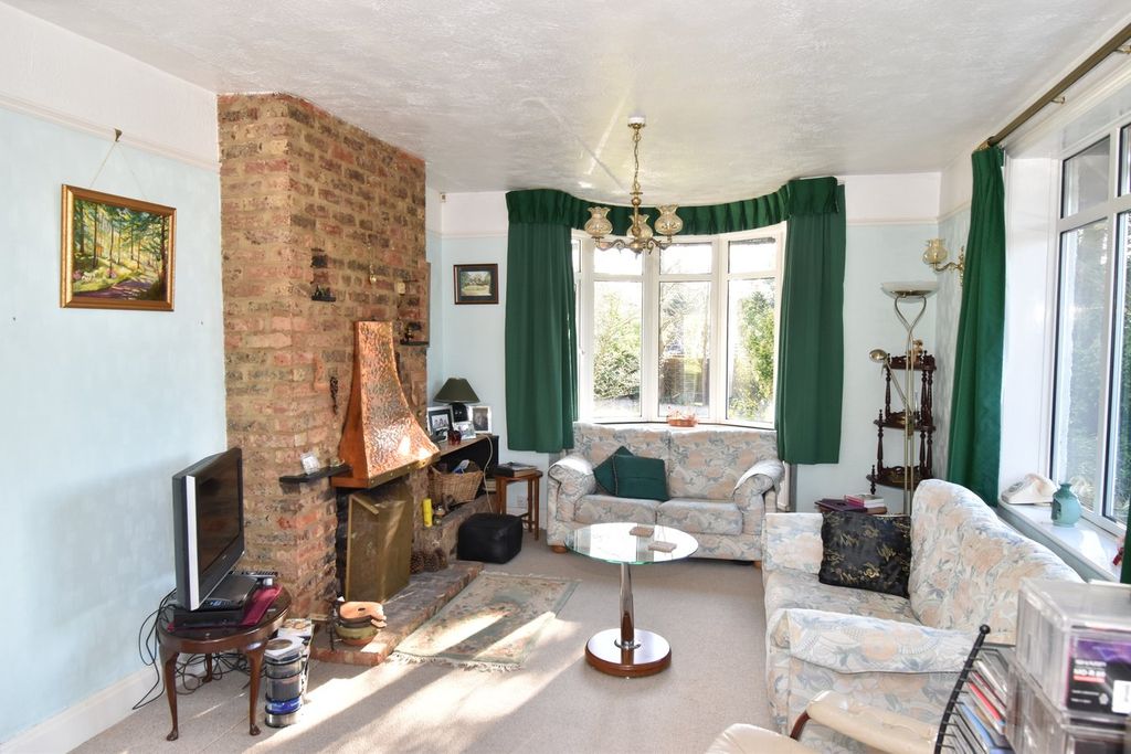 Property photo 3 of 18
