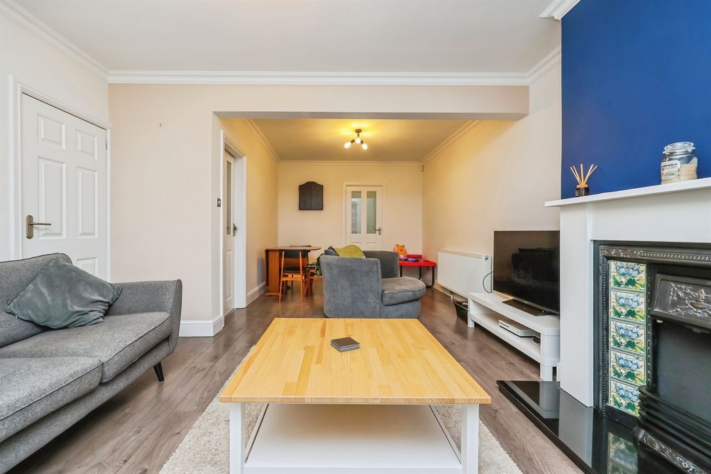 Property photo 3 of 19