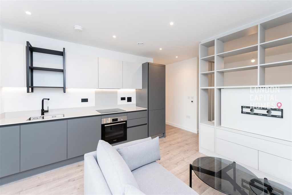 Property photo 1 of 16 212-102.Jpg