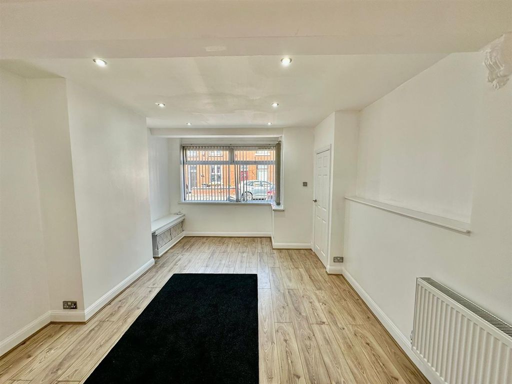 Property photo 3 of 15 Whatsapp Image 2026-04-29 At 13.06.33 (2).Jpeg