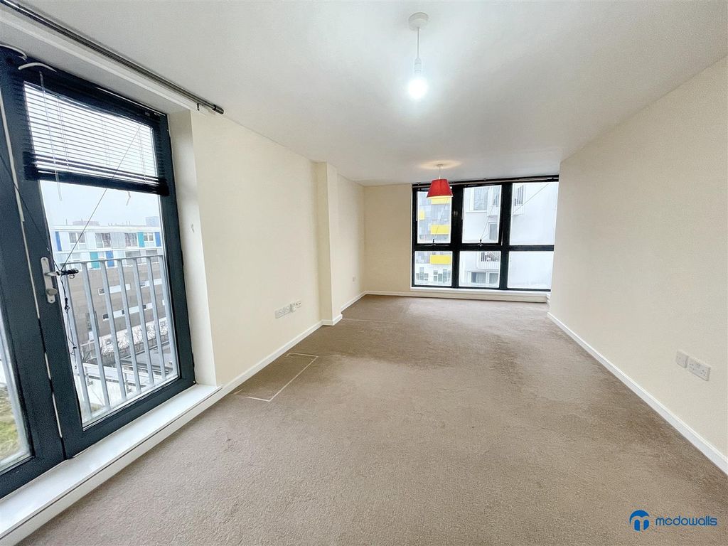 Property photo 3 of 17 Img_2341.Jpg