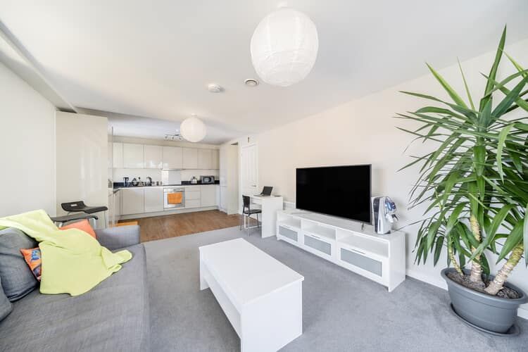 Property photo 2 of 18