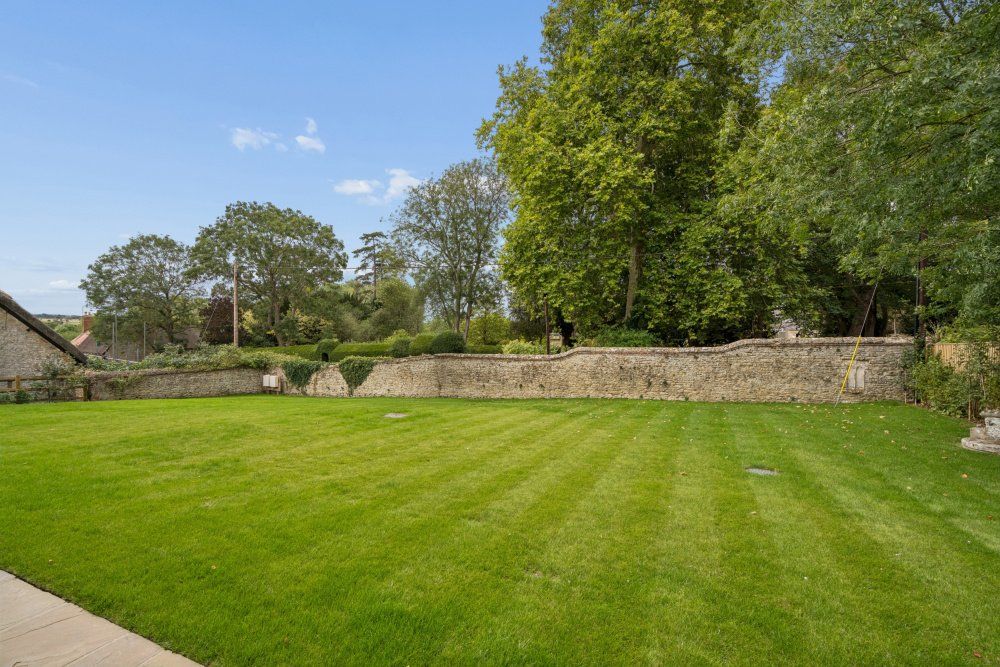 Property photo 2 of 23 Church View Garden