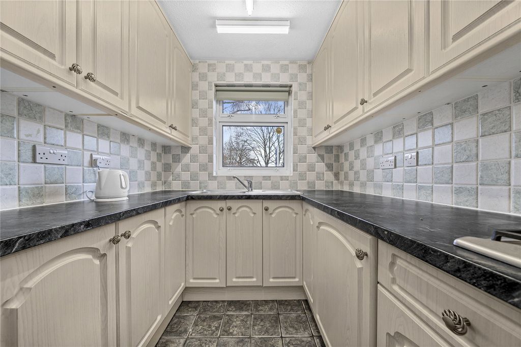 Property photo 3 of 19 Picture No. 04