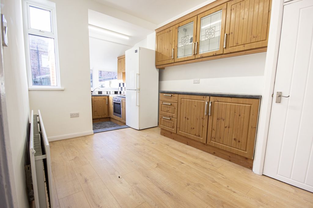 Property photo 3 of 10 3