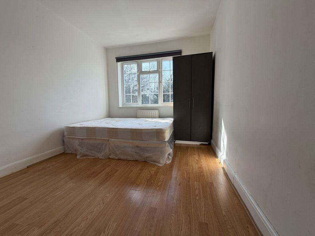 Property photo 2 of 11 Room One