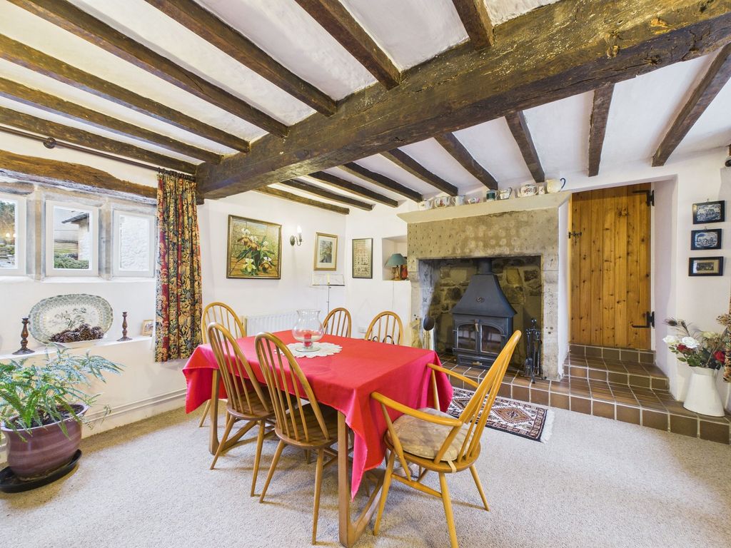 Property photo 3 of 70 Dining Room