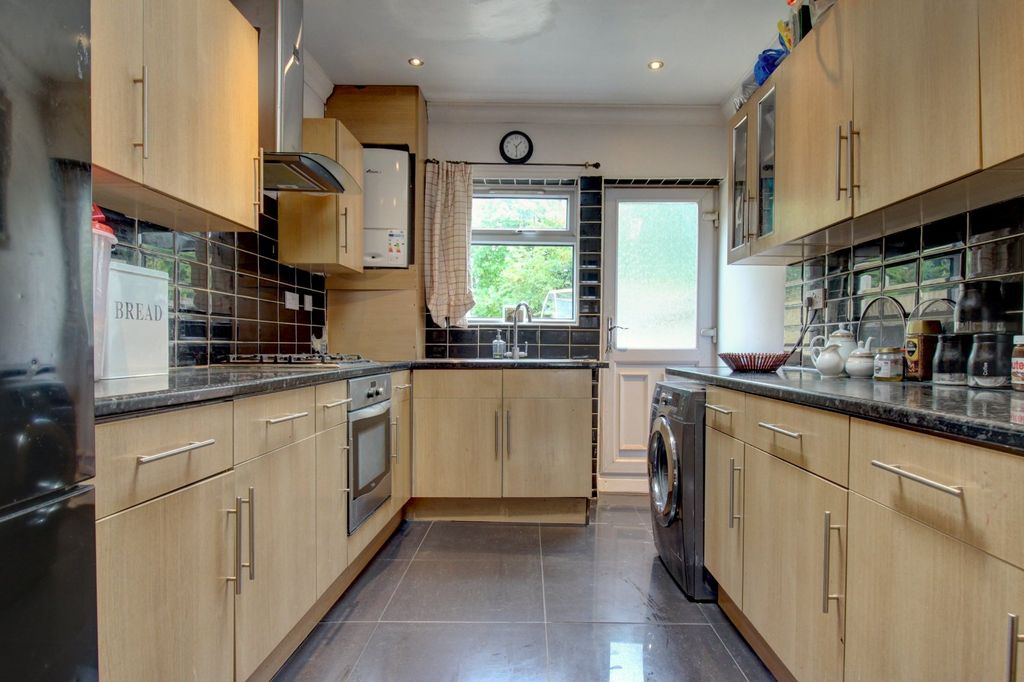 Property photo 2 of 9 Picture No. 05