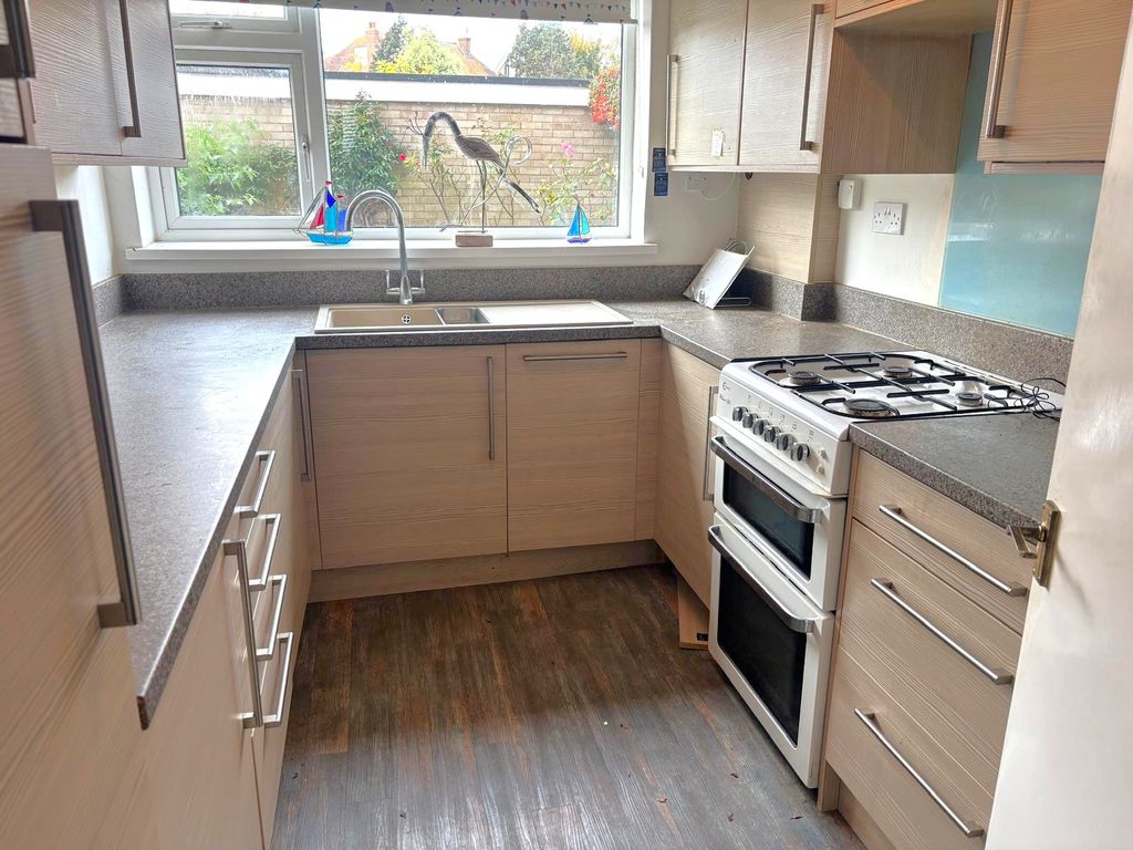 Property photo 2 of 5