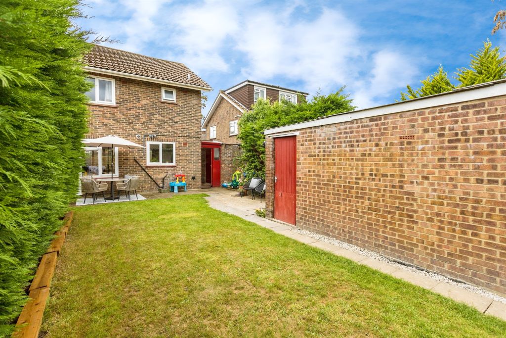 Property photo 2 of 17