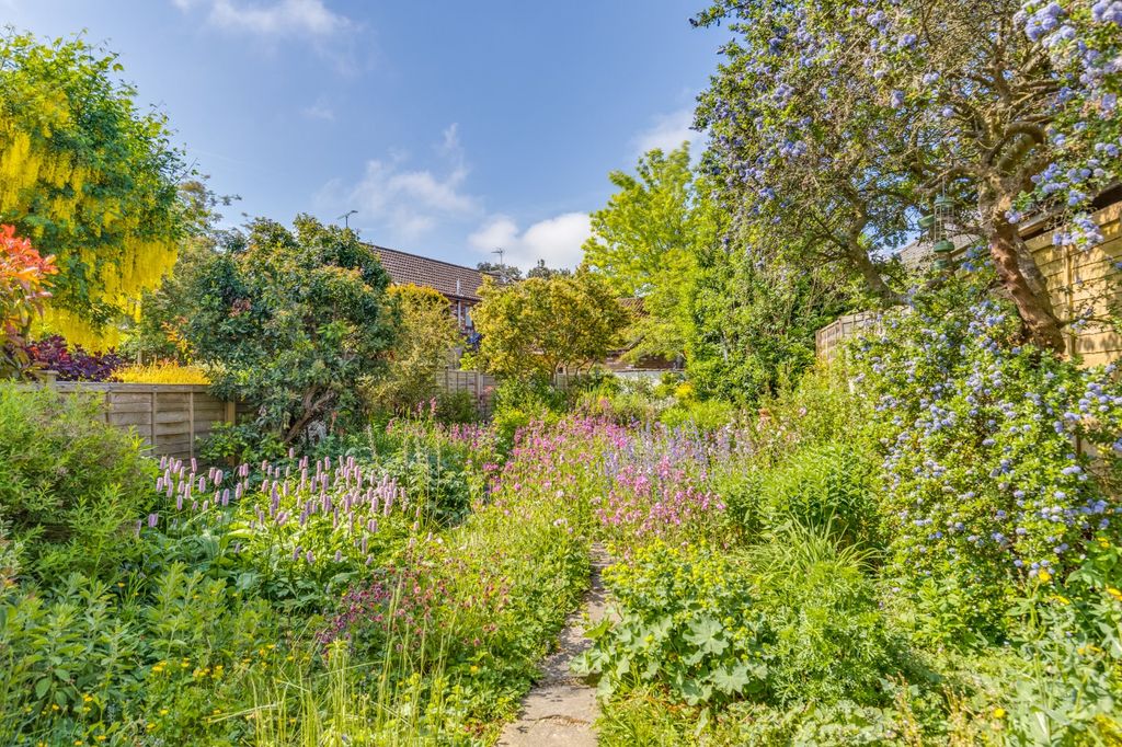 Property photo 3 of 21 Picture No. 06