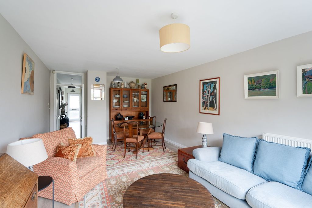 Property photo 3 of 17 Reception