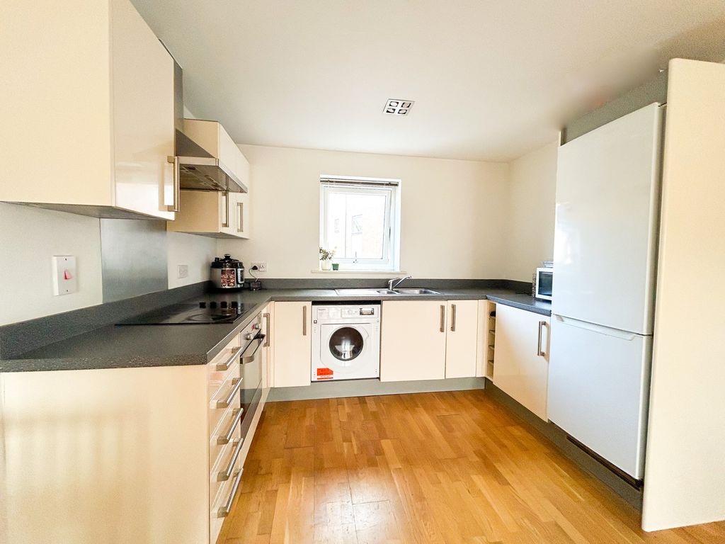 Property photo 3 of 9