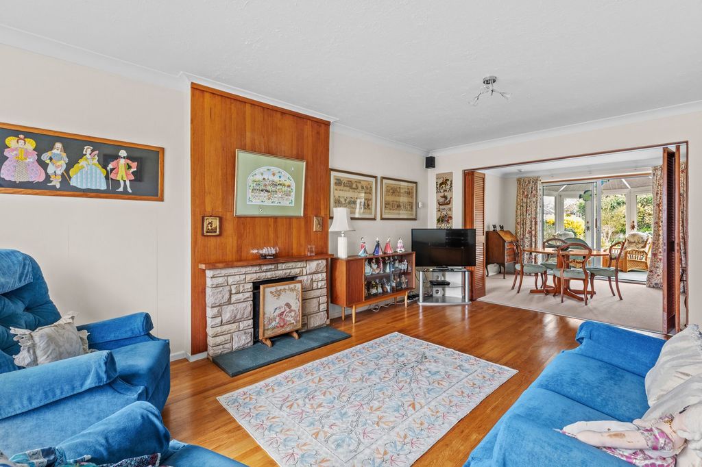 Property photo 3 of 15