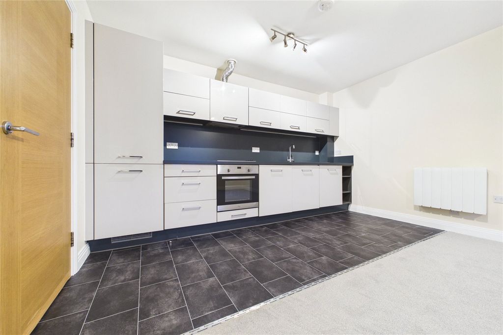 Property photo 3 of 7 Picture No. 11