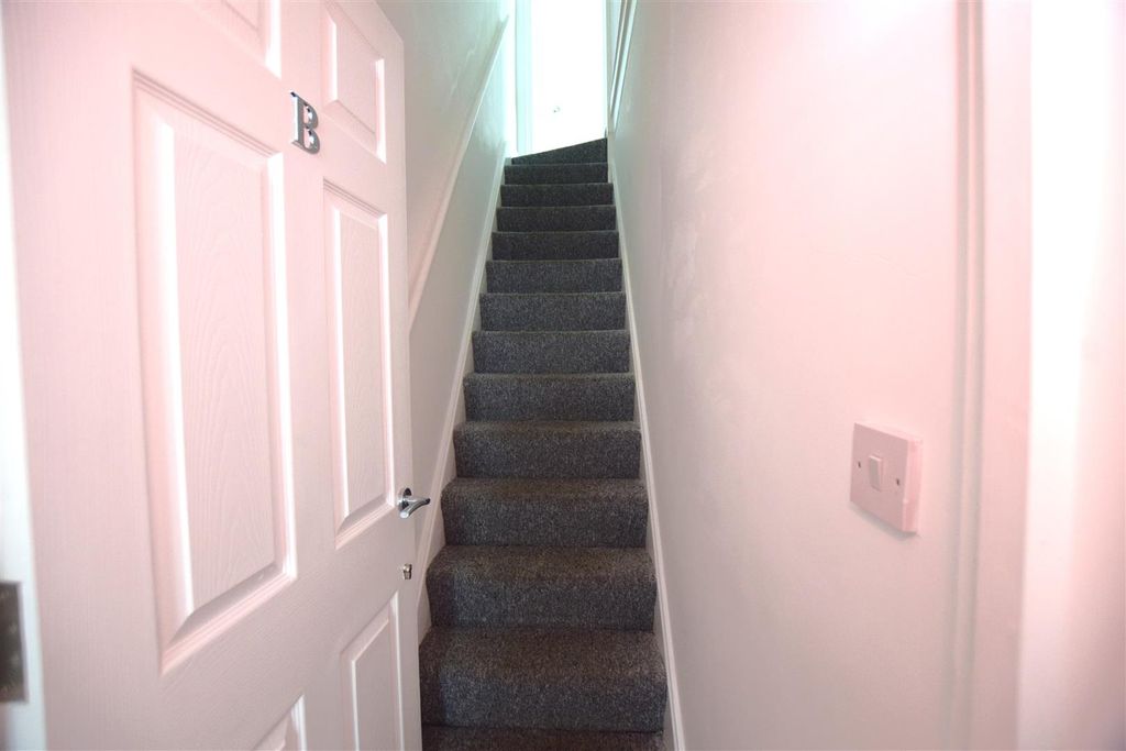 Property photo 2 of 8 Frontage