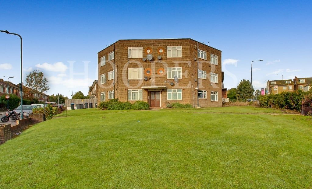 Property photo 1 of 8