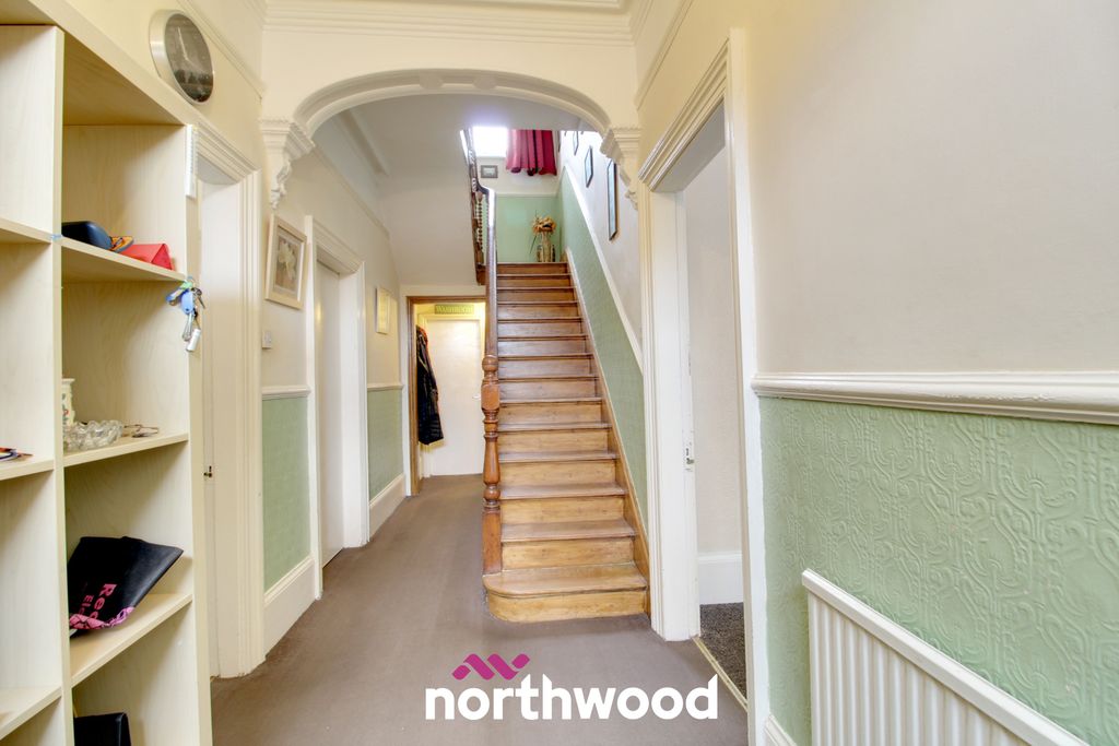 Property photo 3 of 36