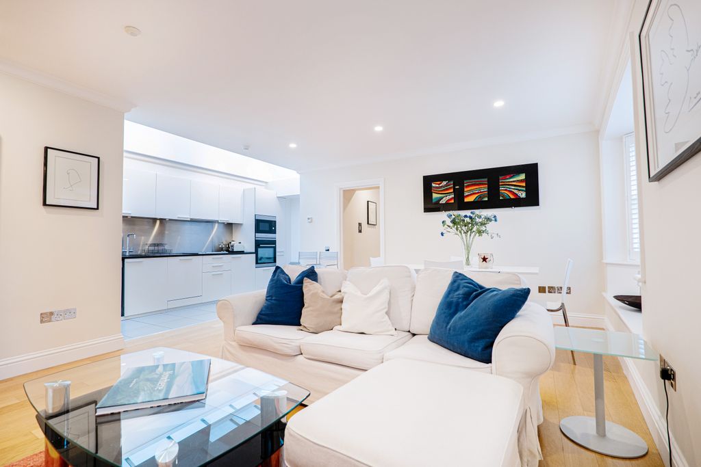 Property photo 1 of 9 1 Bed Flat To Rent