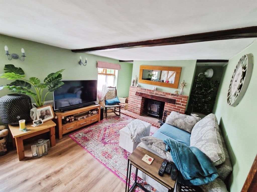 Property photo 3 of 18