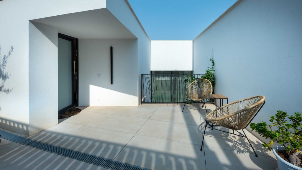 Property photo 3 of 22 P 82101 20.08.25_003.Jpg