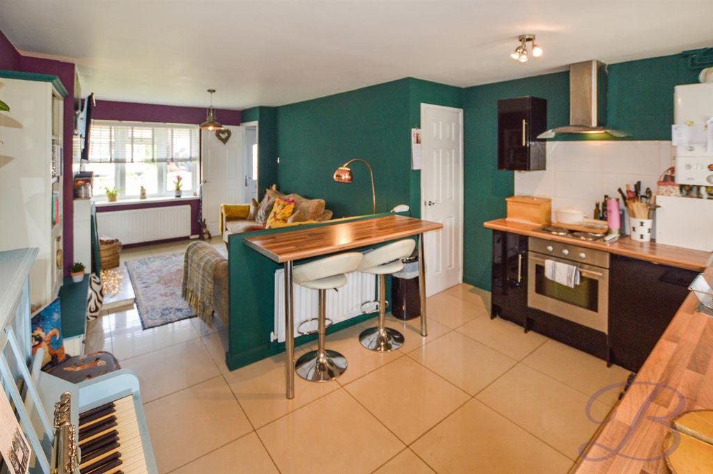 Property photo 2 of 15 Azvtpcokwkixec8B25Affq.Jpg