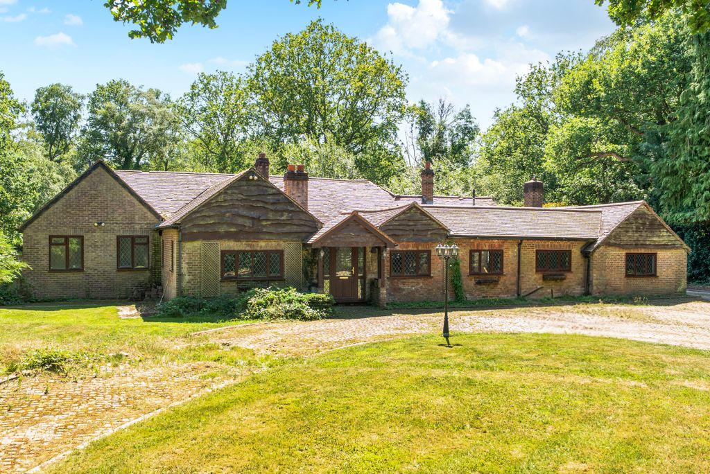 Property photo 1 of 7