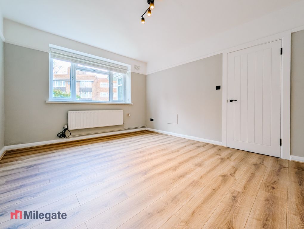 Property photo 3 of 10 Photo 3