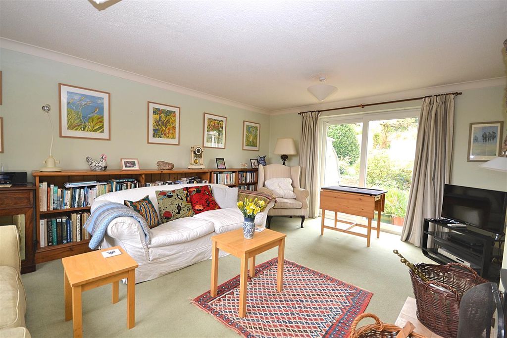 Property photo 3 of 26 15 (3).Png