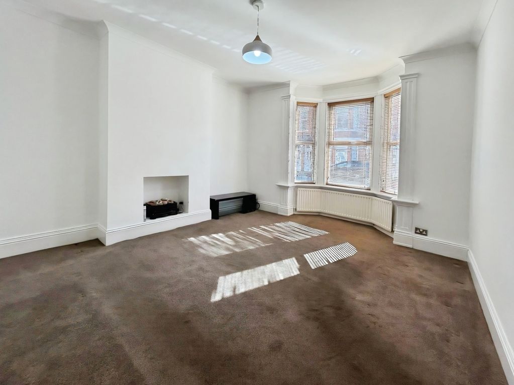 Property photo 1 of 15 4710442