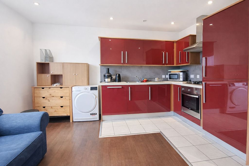 Property photo 2 of 7