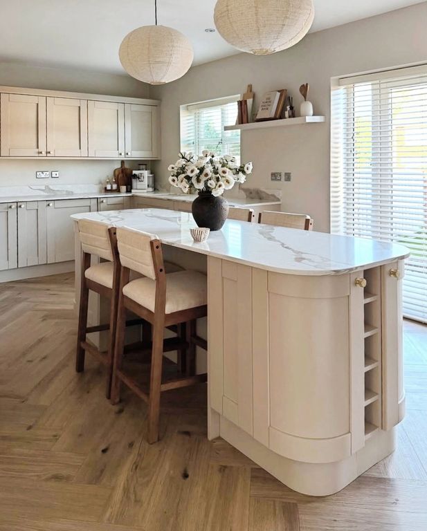 Property photo 3 of 16 Kitchen