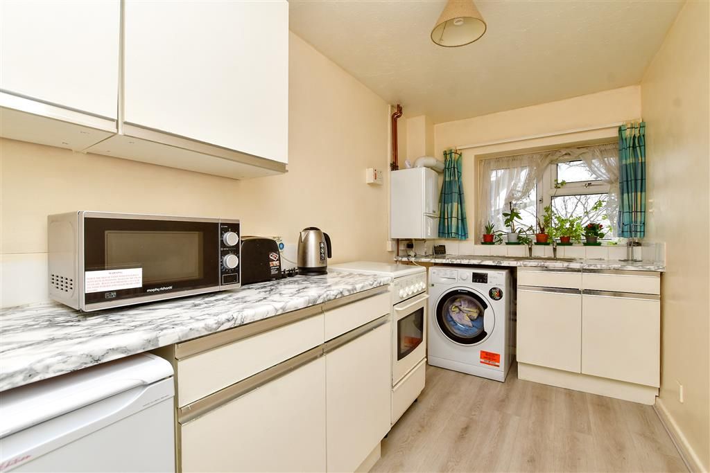 Property photo 1 of 7 Kitchen