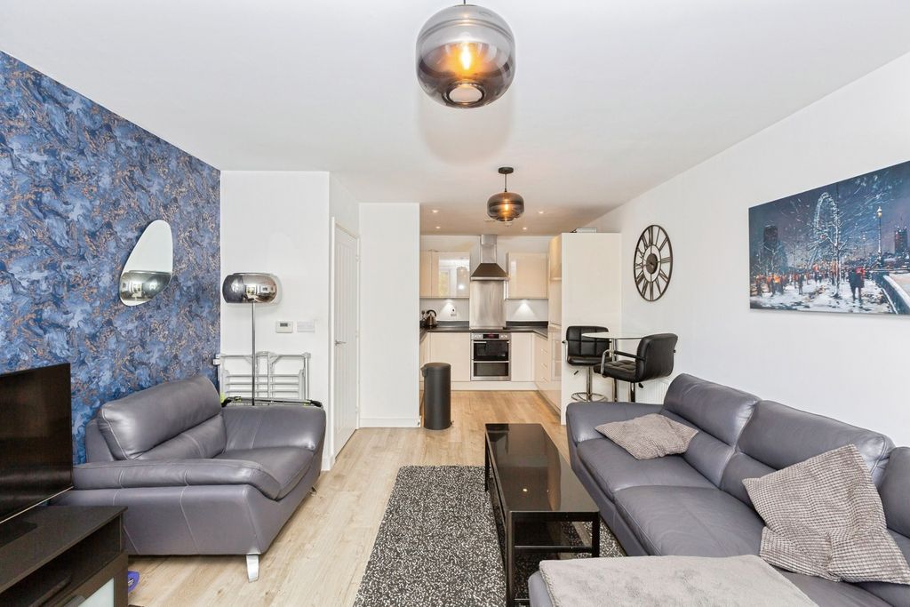 Property photo 2 of 26 Pbox-Img.Jpg
